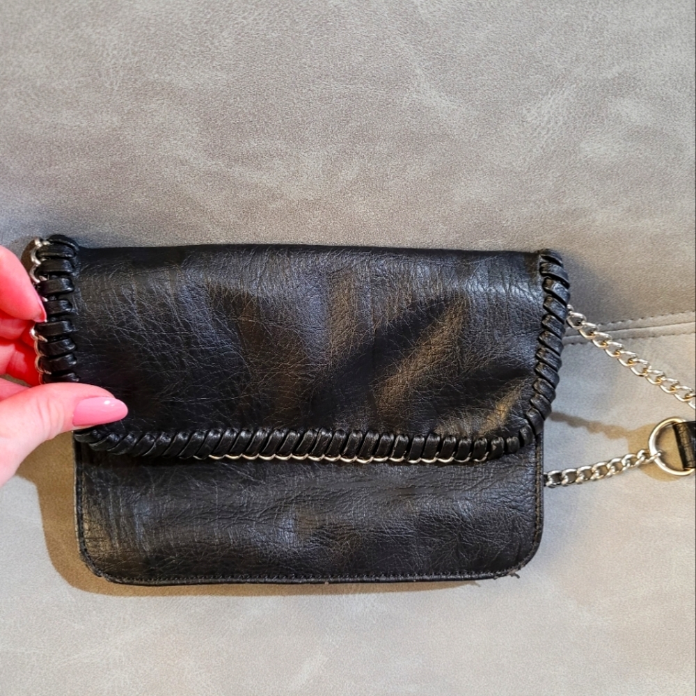 Express cross-body